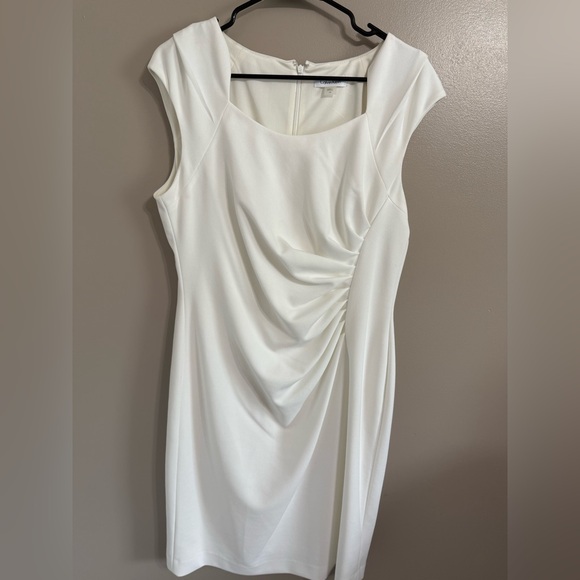 Calvin Klein NWT‎ White/Ivory Bodycon Sheath Dress Ruched Cap Sleeves Women's 14 - Picture 1 of 9